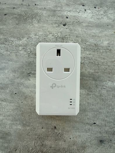 TP Link AV1000 Gigabit Passthrough Powerline
