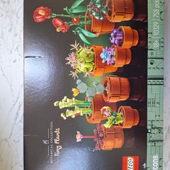 Lego Botanicals tiny Plants 10329 used. All pieces accounted for with instructions book