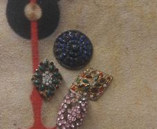 brooch
