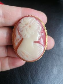 Vintage Sphinx Cameo Gold Tone Brooch
