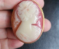 Vintage Sphinx Cameo Gold Tone Brooch