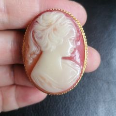 Vintage Sphinx Cameo Gold Tone Brooch
