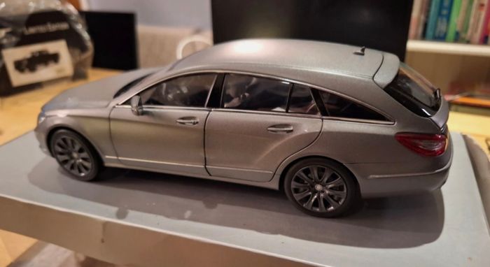 Mercedes Benz - Cls-class Estate 2012 - 1/18 - New In Box