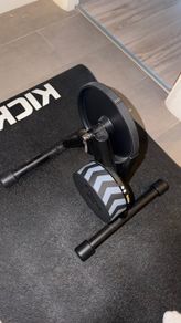 Wahoo KICKR Smart Trainer + Floor Mat + Shimano Ultegra 11-Speed Cassette