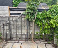 Metal gates