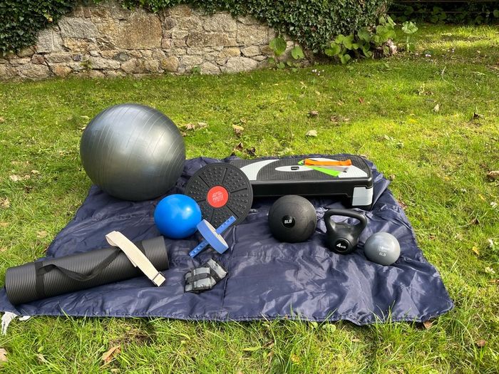 Fitness training equipment