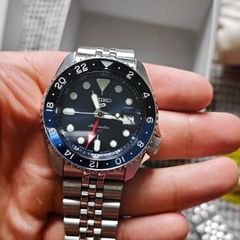 Seiko 5 gmt