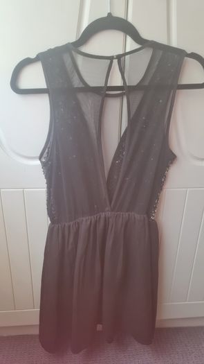 Size S (uk 8-10)