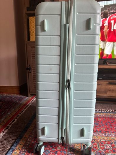 Luggage suitcase XL expandable