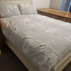 Double bed. Solid wood sleigh. Douglas, Cork collection