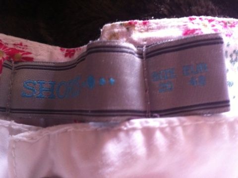 Dunnes White Shorts Size 20