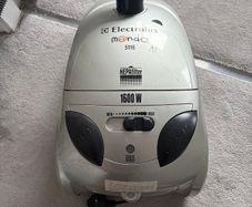 Vacuum Cleaner