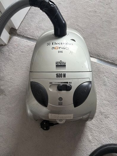 Vacuum Cleaner