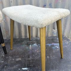 Vintage curved seat base on turned legs c1970