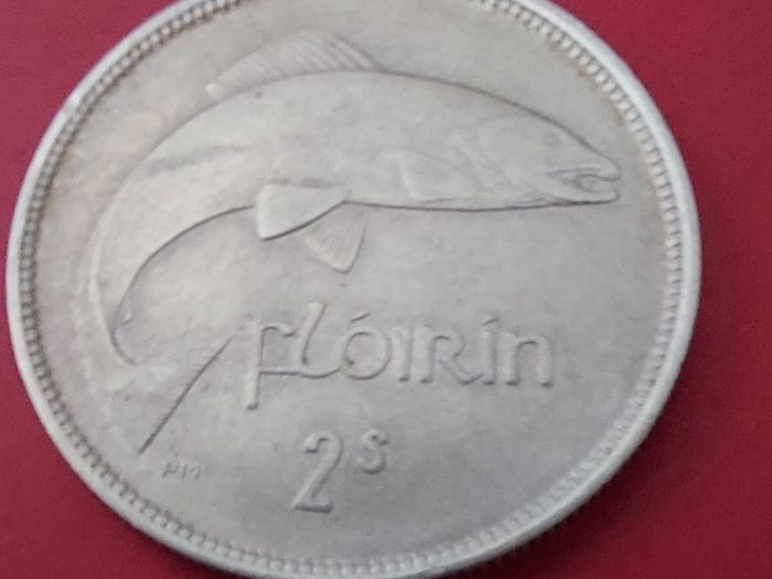 Ireland Harp 1930 Florin in Extremely Fine condition