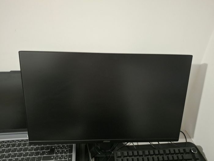 MSI MAG 24 inch monitor 240hz