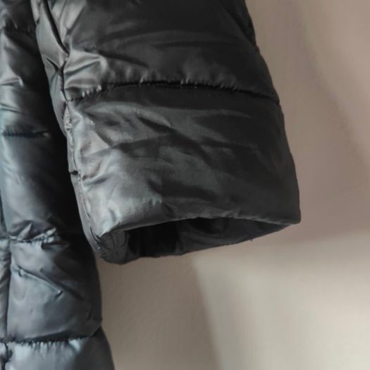 Black MOTIVI jacket with knitted removable cuffs  and removable fur collar