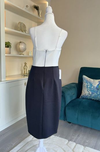 Brand New Stunning Ladies Black & White Dress from Lipsy Size UK 10 / EU 38