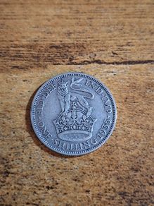 Great Britain UK 1935, One Shilling, George V, Silver Coin - free standard postage