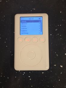 iPod 3rd Gen Classic 15gb (Free Post)