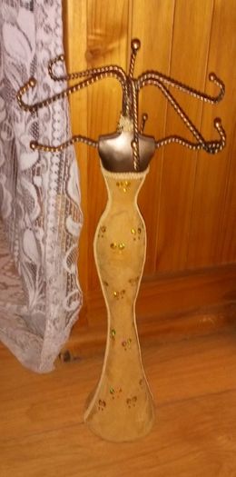 Vintage jewellery holder