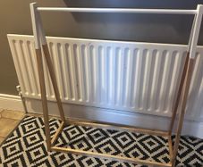 Toddler clothes rack