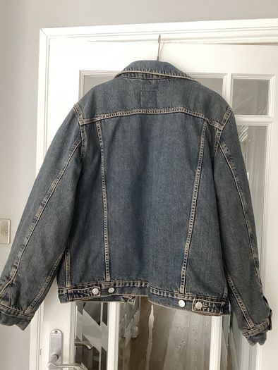 Men's Zara Denim Jacket. Size Large.