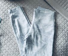 Lululemon High Waisted Leggings Size 4