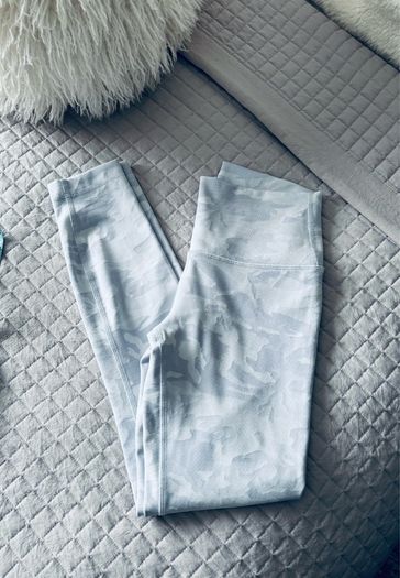 Lululemon High Waisted Leggings Size 4