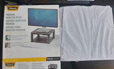 Laptop/Monitor Stands