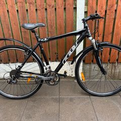 Felt Hybrid Bike 700c  Aluminium Frame  Great Commuter