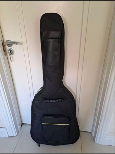 Left-handed Full Size Acoustic Guitar