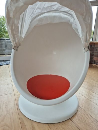 IKea Egg Chair - Very good condition