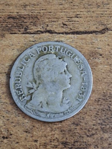 Portugal 1931, 1 Escudo Coin - free standard postage