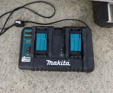 Makita DC18RD Twin Battery Charger