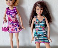 Skipper and Stacey dolls lot c