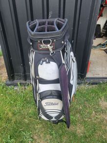 titleist golf bag