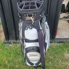 titleist golf bag
