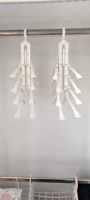 2 space saving hangers both 5e