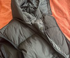 zara vest
