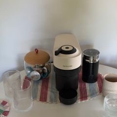 nespresso vertuo coffee machine & milk frozer + capsules
