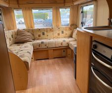 Bailey Senator Fixed End bed & End Bathroom