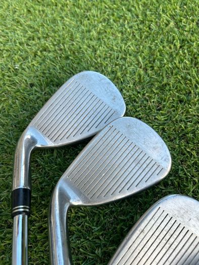 Full set of Taylormade Golf clubs