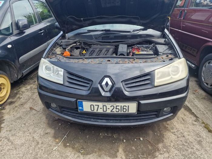 Black renault megane