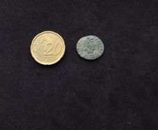 Roman Coin : Emperor Valens , 364-378 AD , Hammered
