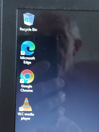 Lenovo Ideapad 310-15ABR, Model 80ST, AMD A10-9600P R5, `10 Compute Cores, 4C + 6G, 2.4GHz, Windows 10, Microsoft Edge, Chrome, and VLC