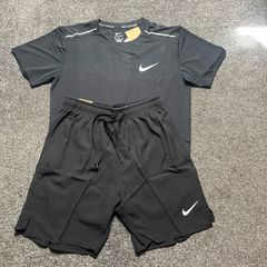Black Nike miler set