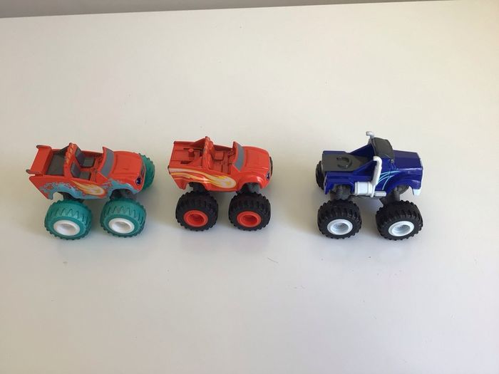 Bundle of 3 Die Cast & Plastic Blaze and the monster machines vehicles