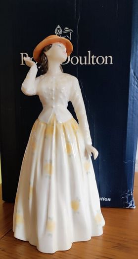 Royal Doulton Susannah HN 4221
