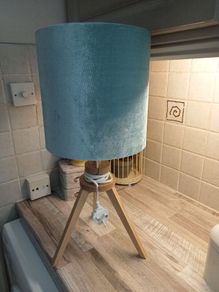 Table lamp